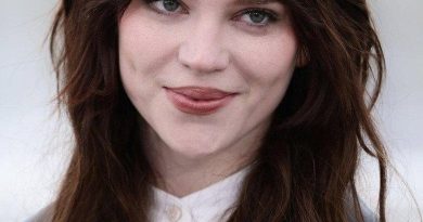 Refn torna dal nulla con un incubo neon: Her Private Hell è qui