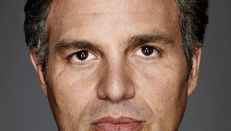 Almodovar e Ruffalo in campo: il cinema internazionale sceglie Brasile